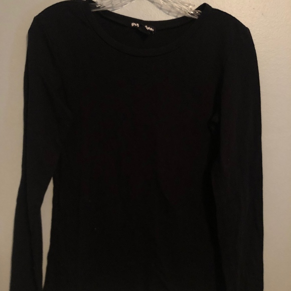 black long sleeve shirt - Picture 1 of 3